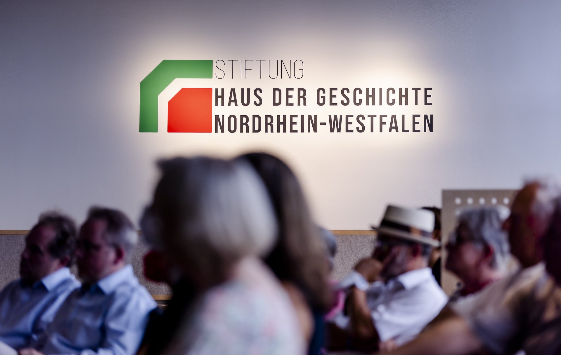 Das Logo der Stiftung Haus der Geschichte Nordrhein-Westfalen